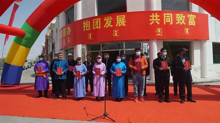 1652325203070039938.jpg 00.jpg