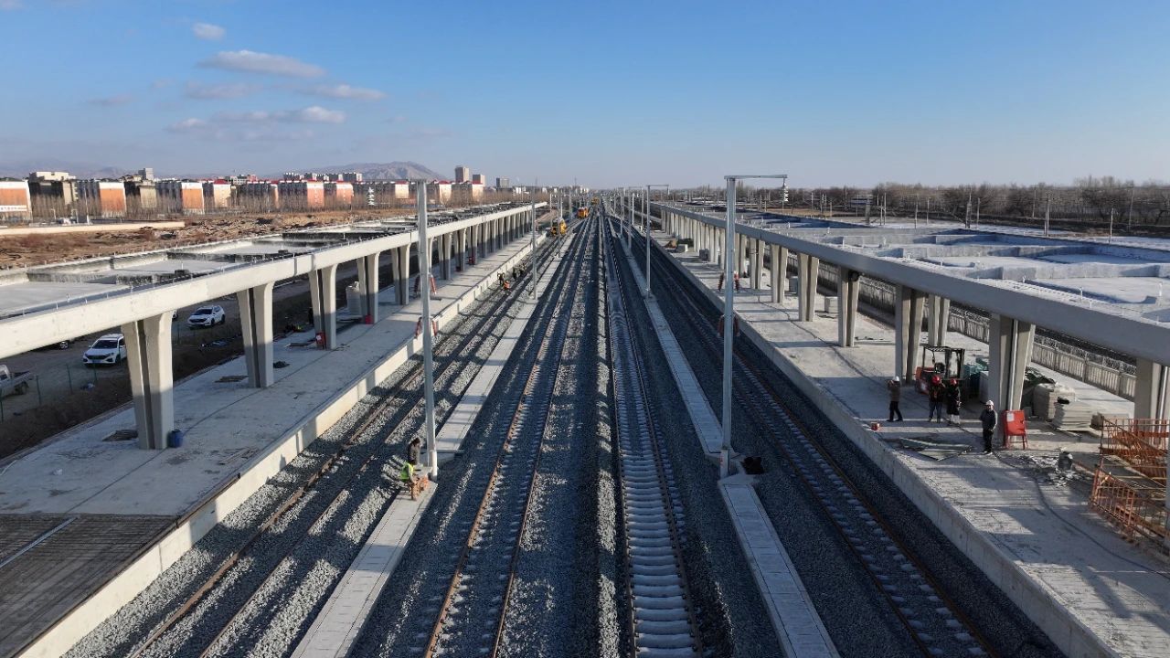 1733826068821040354.jpg 1733826068821040354.jpg