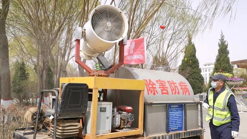 喷洒灭蚊药