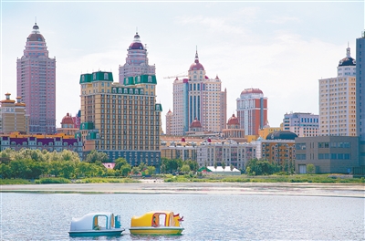 满洲里北湖公园一景。 董贺尧摄