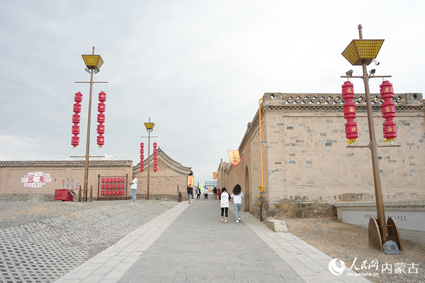 老包头走西口文化历史街区。人民网记者 张雪冬摄