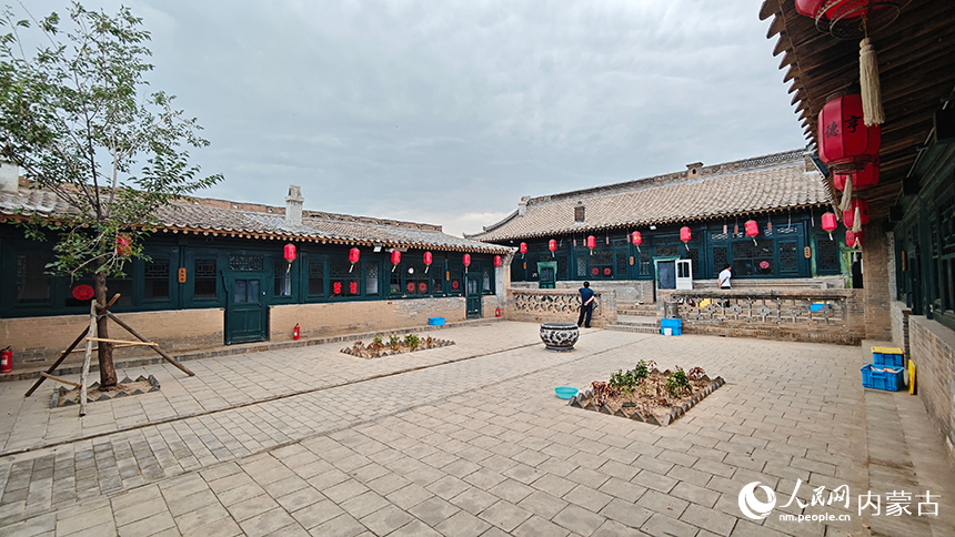 老包头走西口文化历史街区。人民网记者 张雪冬摄