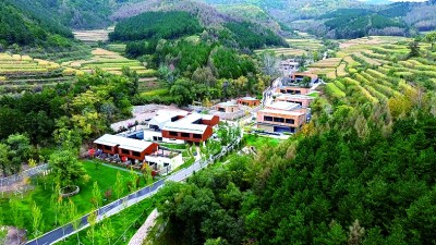 赤峰市宁城县黑里河镇精品民宿引客来。张佳兴摄/光明图片