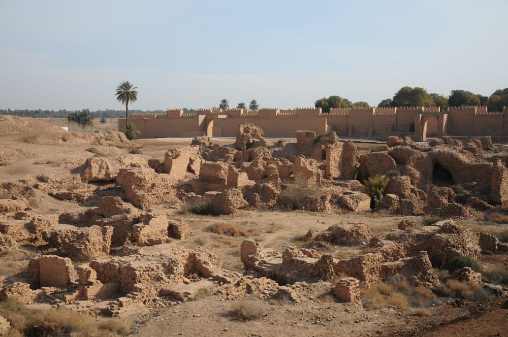 这是3月4日在伊拉克巴比伦省拍摄的巴比伦古城遗址一隅。新华社记者 段敏夫 摄