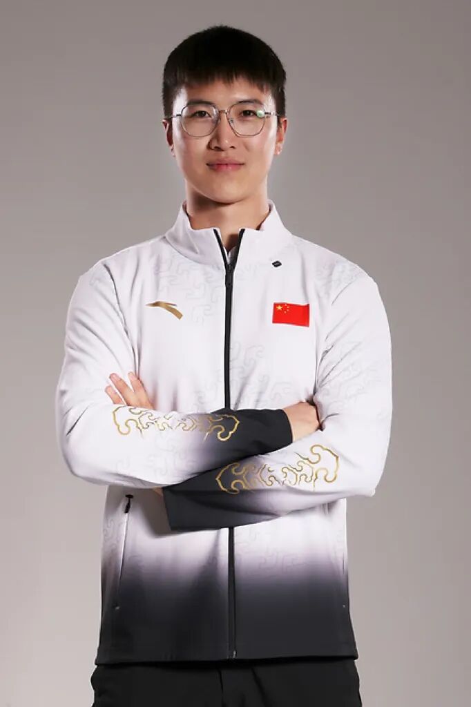 内蒙古冰壶运动员李智超。 图片