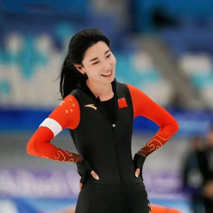 内蒙古速度滑冰运动员韩梅。 图片