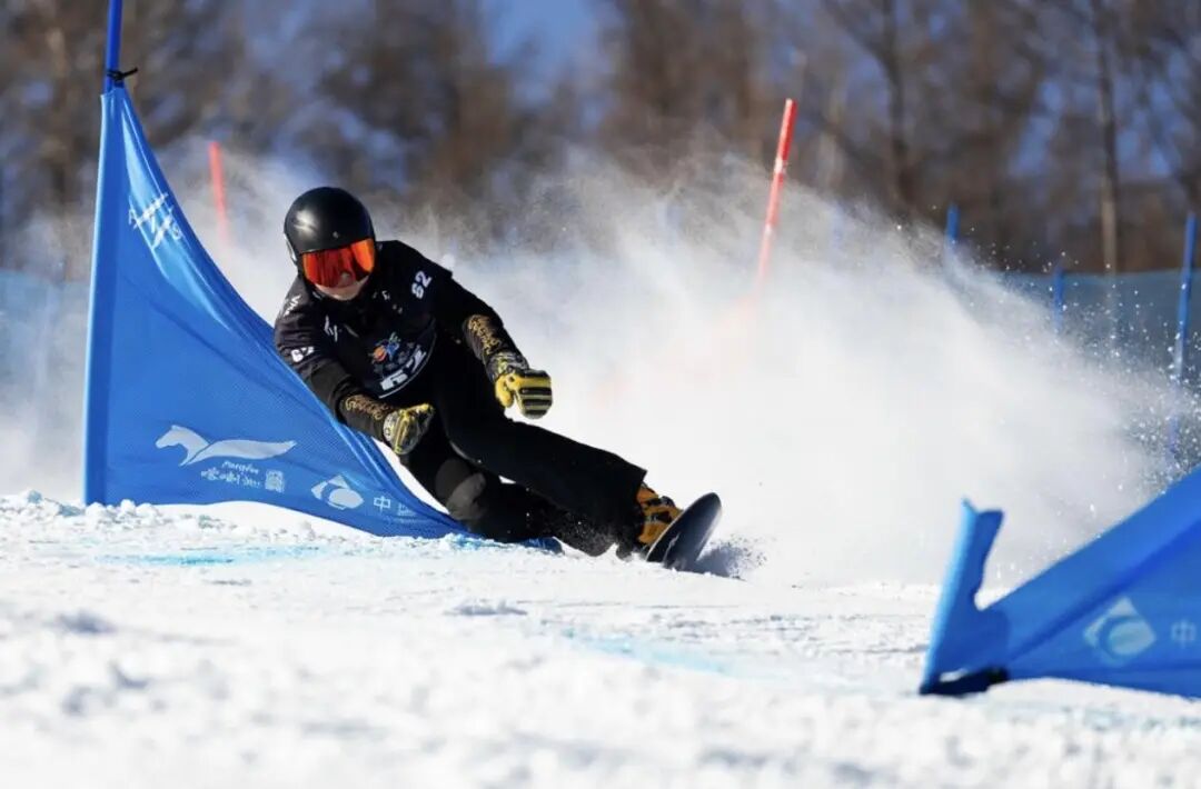 内蒙古单板滑雪运动员班学福。 图片