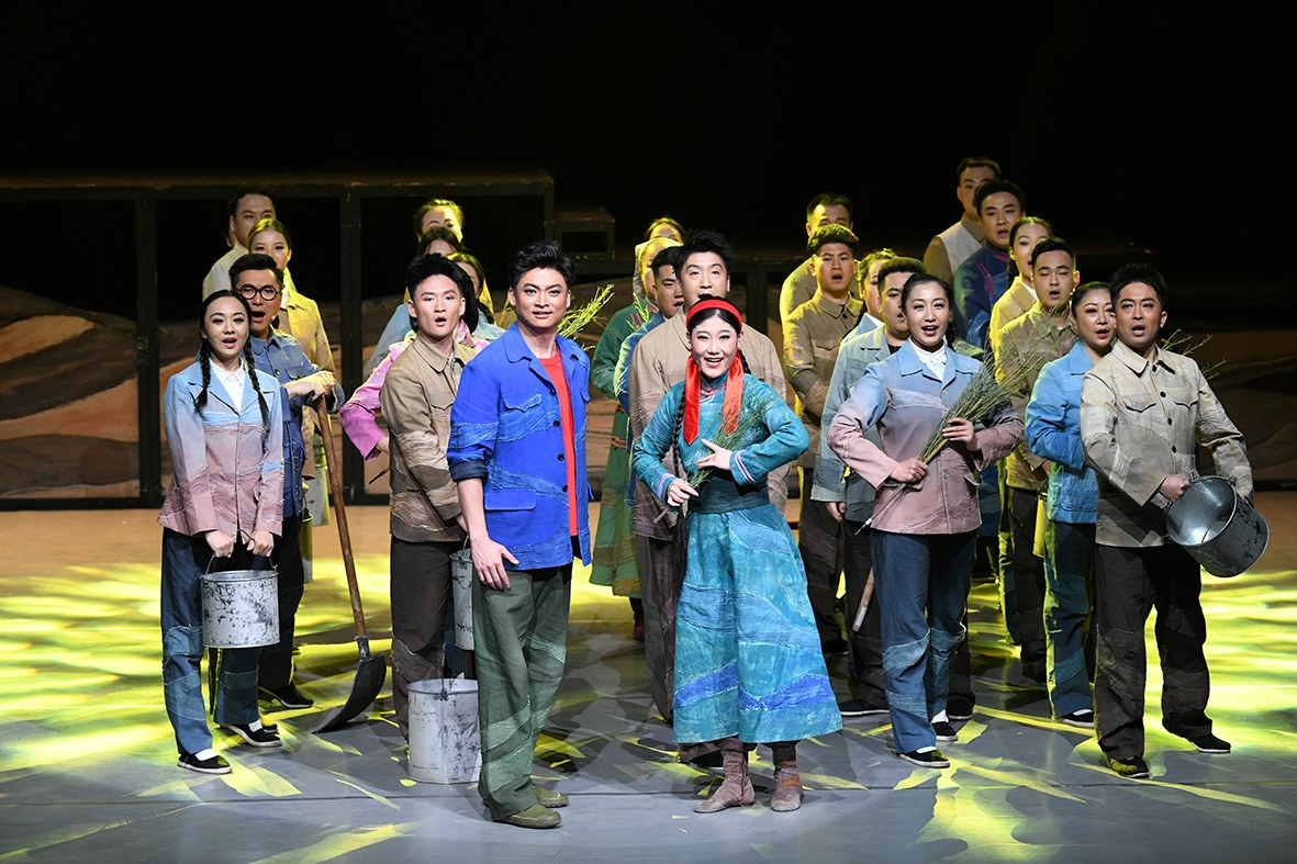 《好大一棵树》在梅兰芳大剧院精彩上演(资料图)