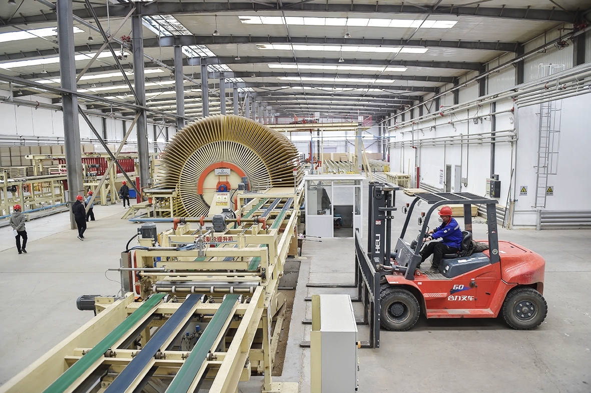 芦芯板生产车间