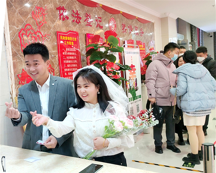 绌垮?绾遍?璇� 浠?紡鎰熸弧婊� 璁拌�� 闄舵灄 鎽�.jpg